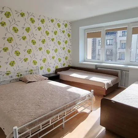 Center Apartment *